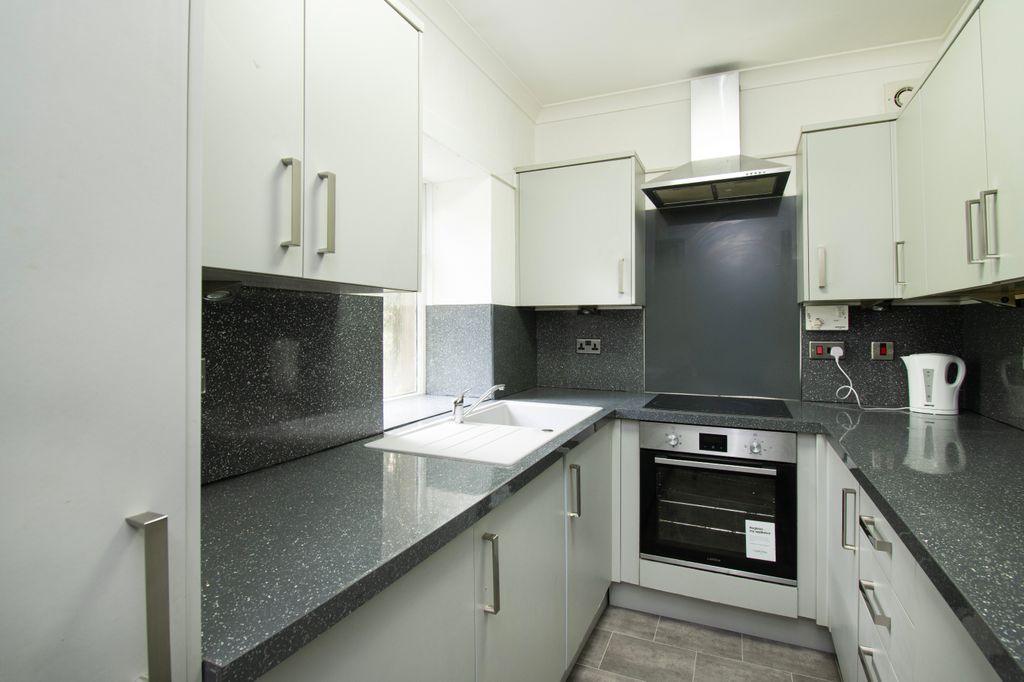 Property photo 2 of 23 Kitchen