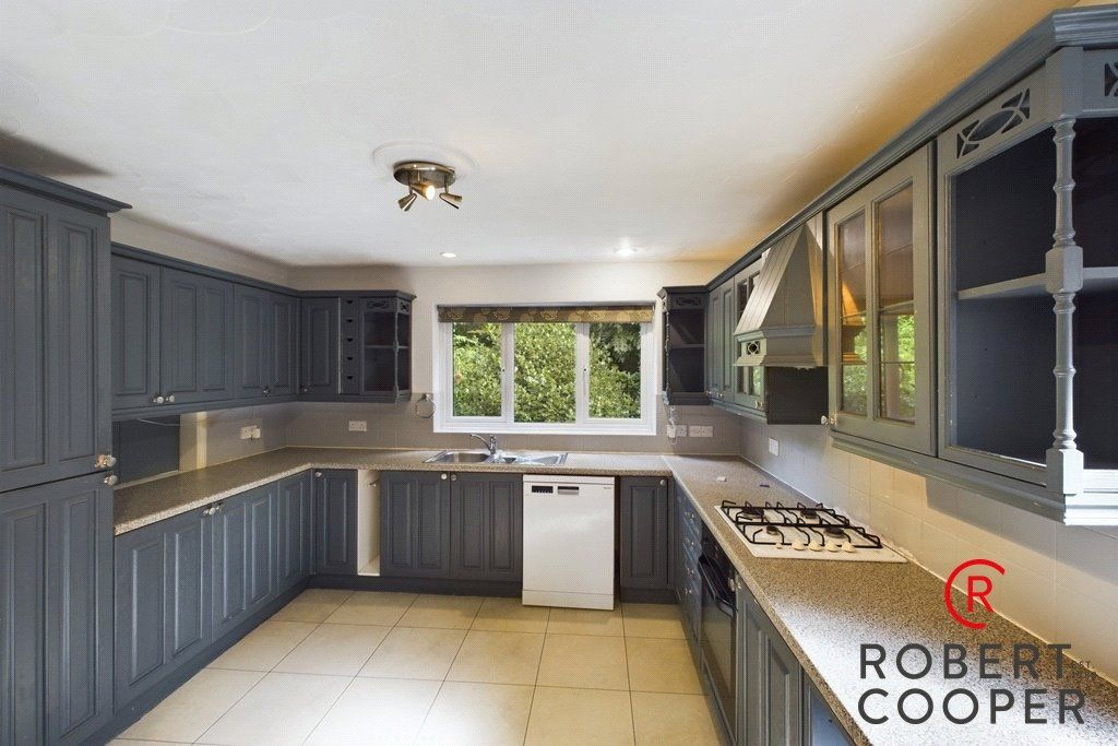 Property photo 2 of 37 Picture No. 25