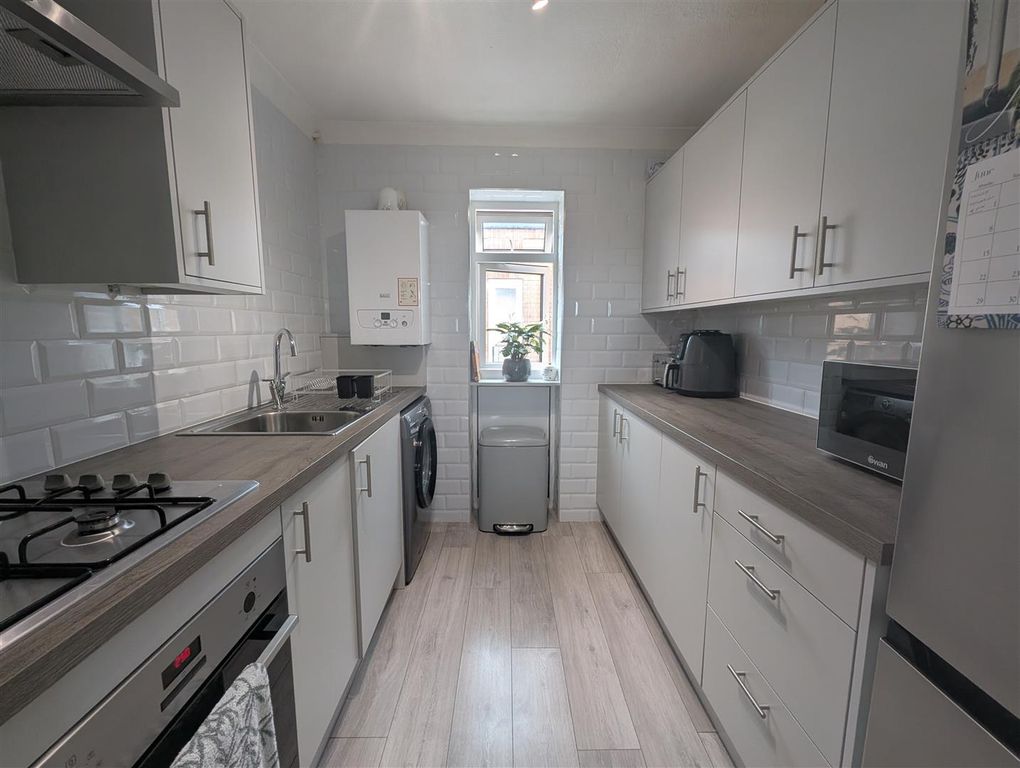 Property photo 2 of 13 Kitchen