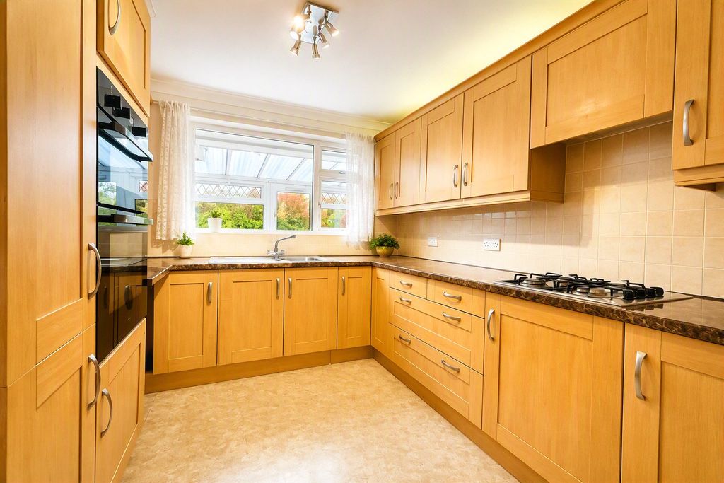 Property photo 3 of 15 Picture No. 21