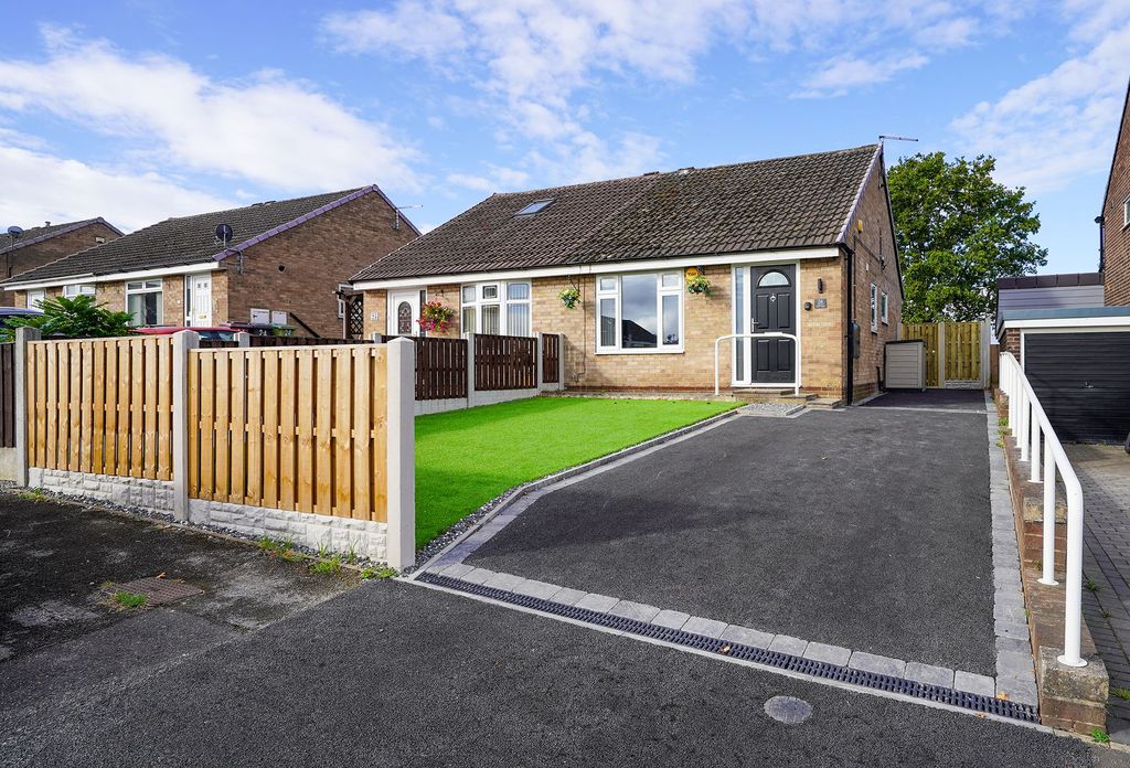 Property photo 1 of 16