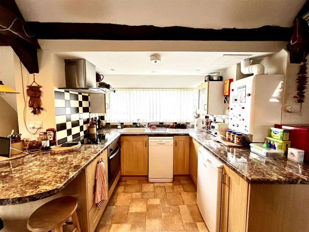 Property photo 3 of 18