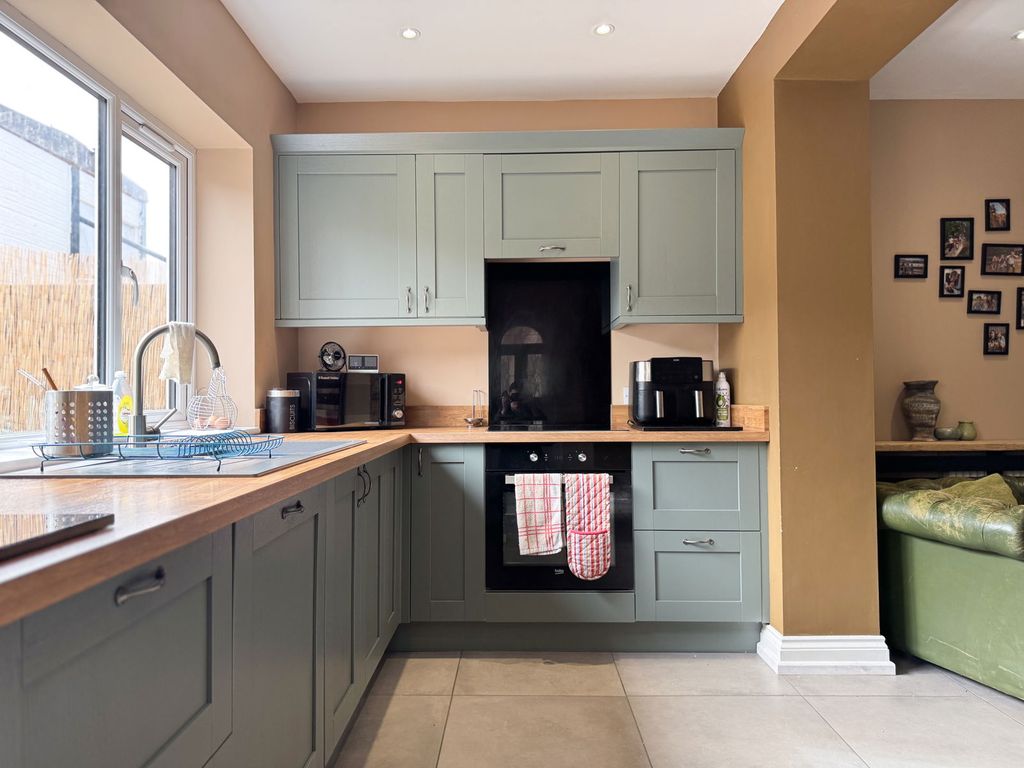 Property photo 3 of 29