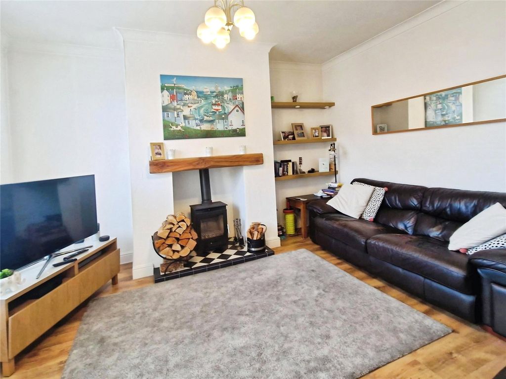 Property photo 2 of 16 Picture No. 15