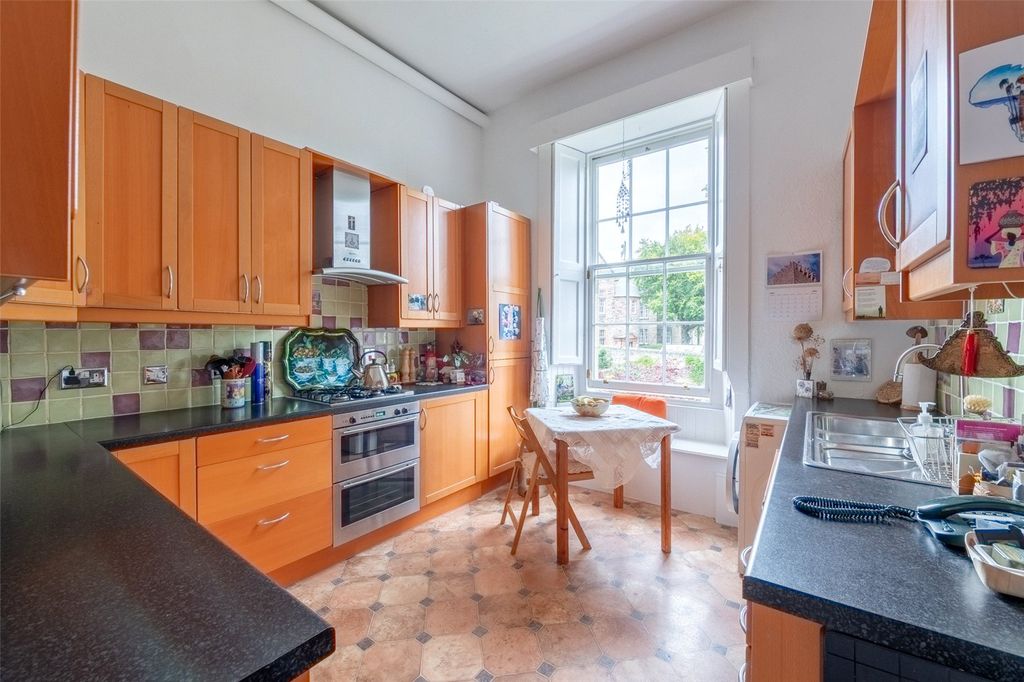 Property photo 3 of 23 Saxe Coburg St