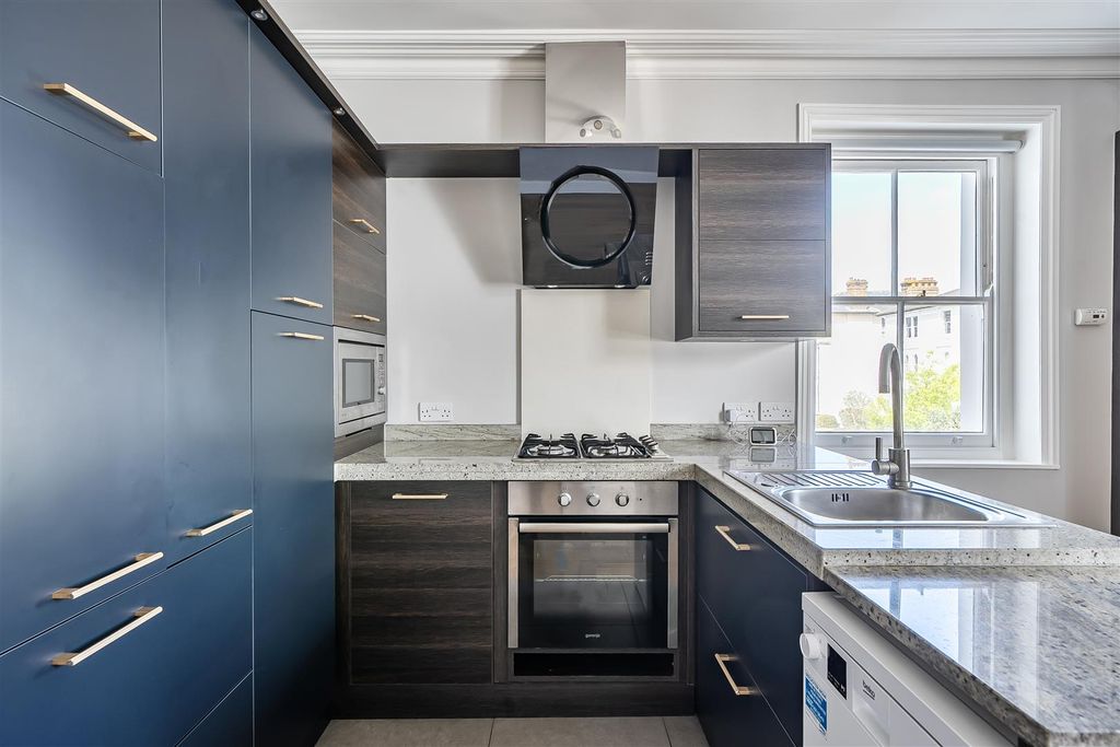 Property photo 3 of 11 1447788-8-69E0c94F2232F.Jpg