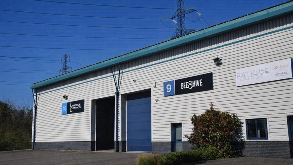 Property photo 1 of 7 Photo 9