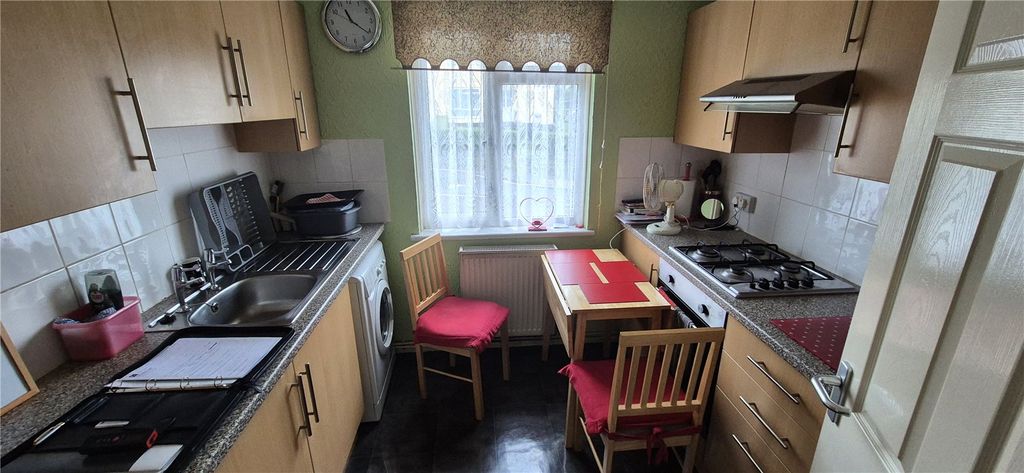 Property photo 3 of 5 Picture No. 05