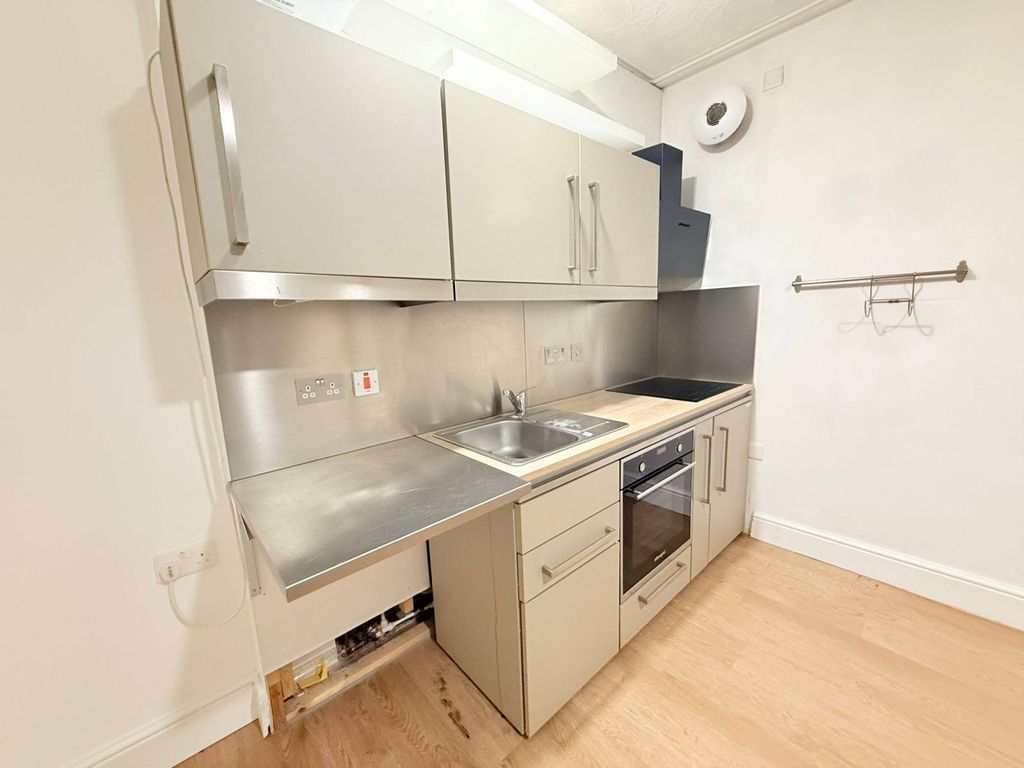 Property photo 2 of 8 Gallery