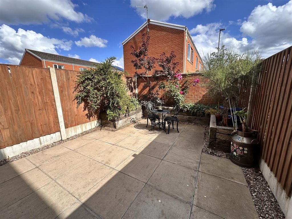 Property photo 2 of 18