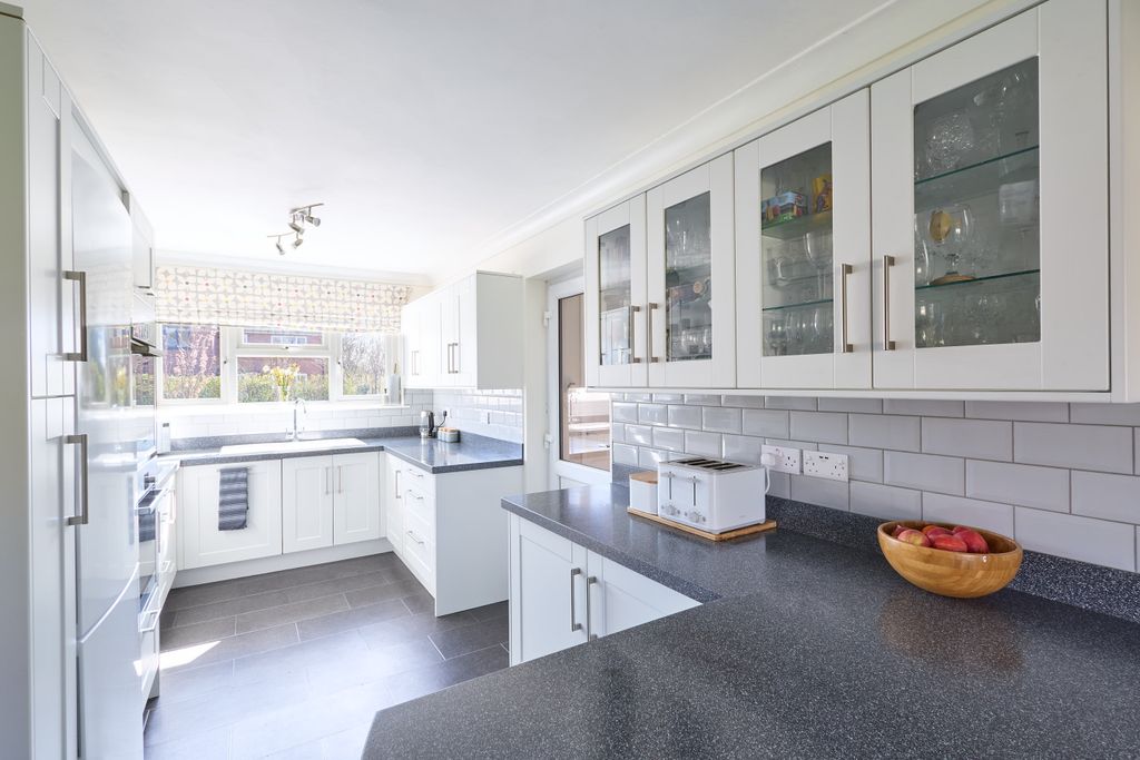 Property photo 2 of 22 20_Hall_Lane_Burwell_0204250017