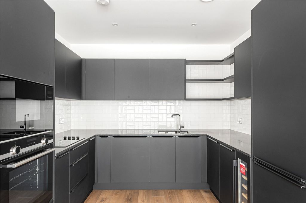 Property photo 1 of 7 Picture No. 06