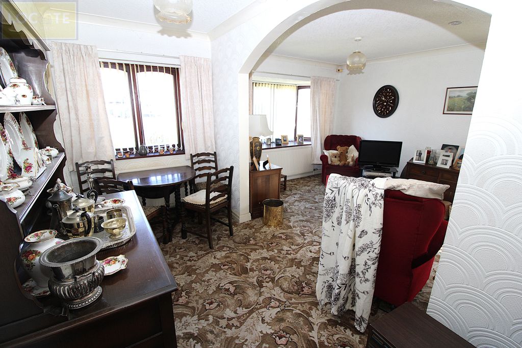 Property photo 3 of 12 Img_0036.Jpg