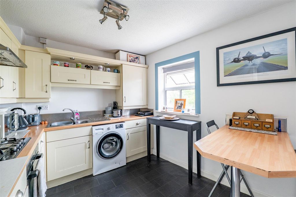 Property photo 3 of 13 Kitchen/Diner