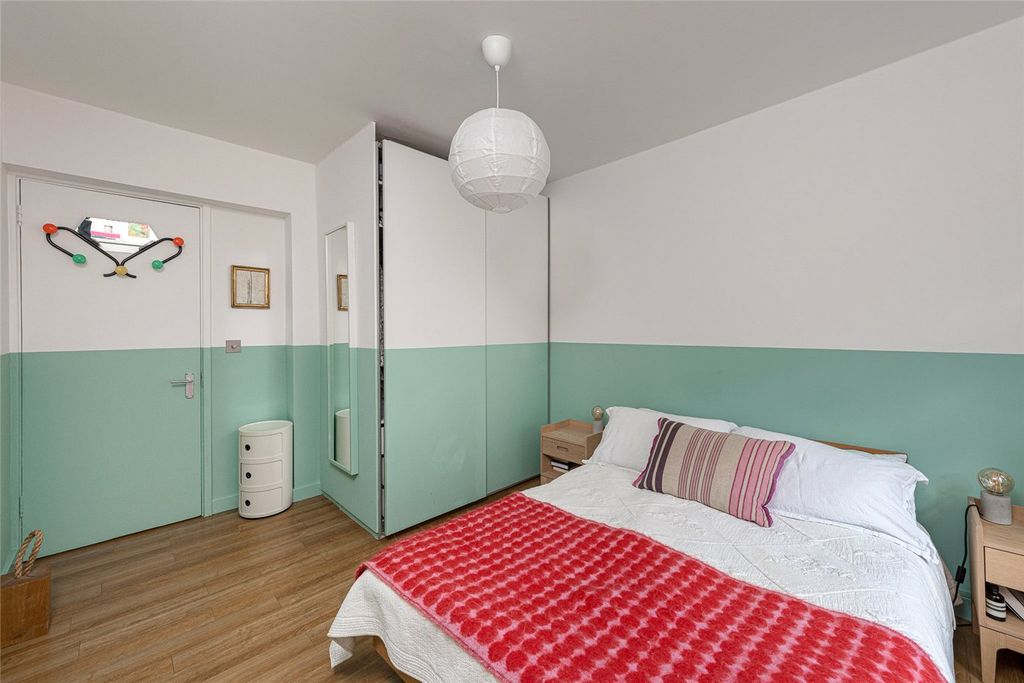 Property photo 2 of 11 Picture No. 22