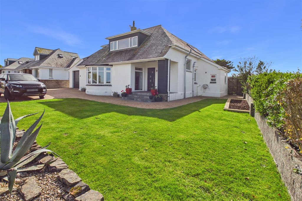 Property photo 1 of 34 Main