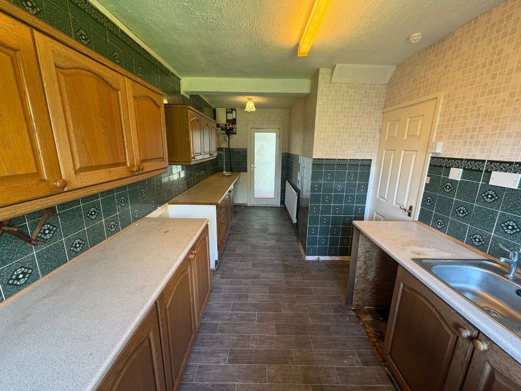 Property photo 2 of 27 4478194