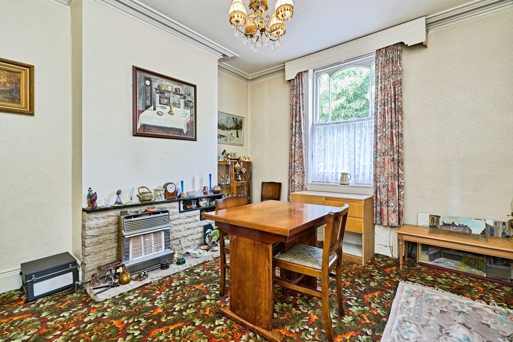 Property photo 3 of 16 Pbox-Img.Jpg