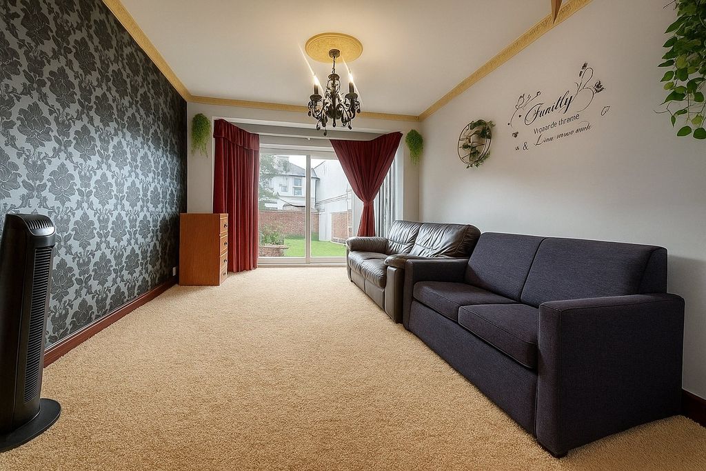 Property photo 2 of 9 Lounge