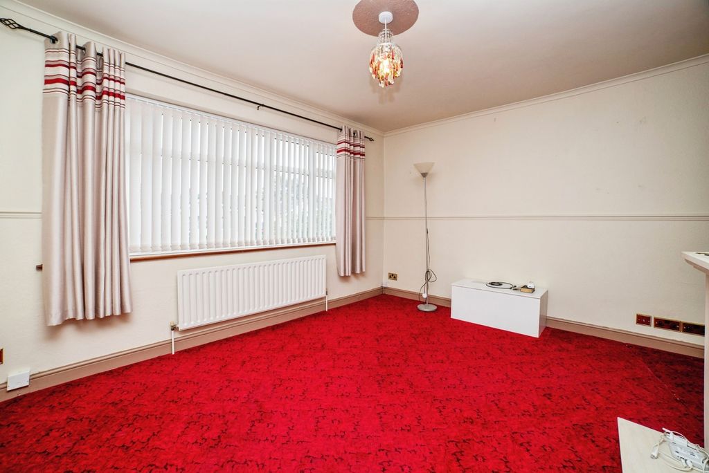 Property photo 2 of 17 Photo