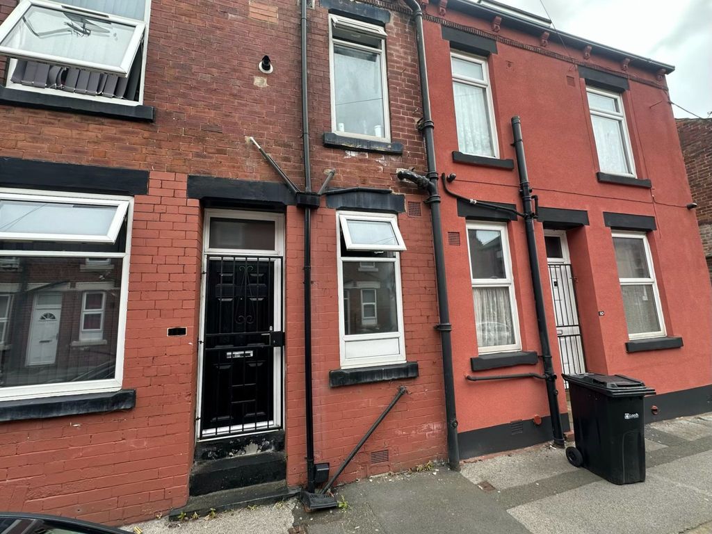 Property photo 1 of 6