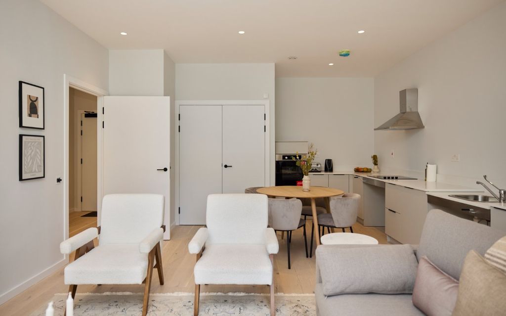 Property photo 3 of 8 Picture No. 02