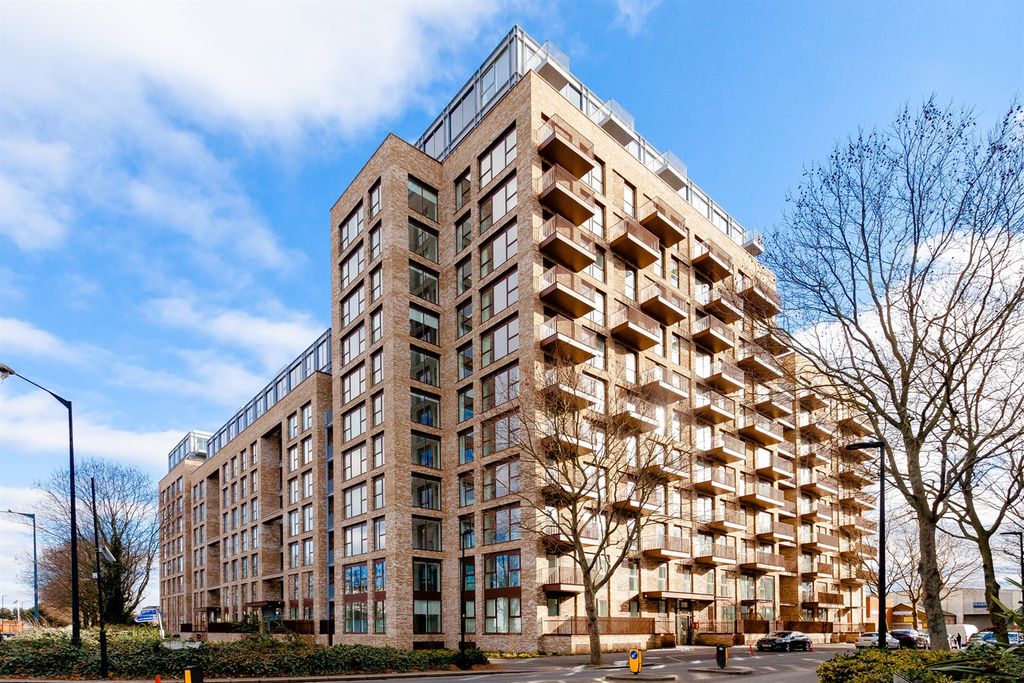 Property photo 1 of 28 (Main)