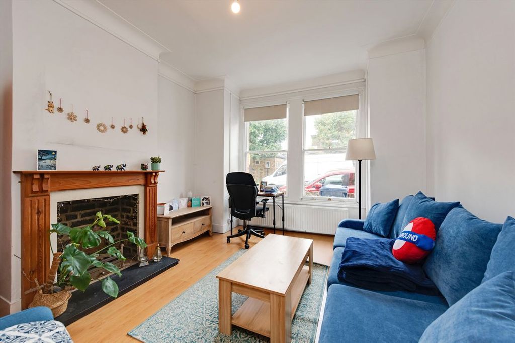 Property photo 2 of 6