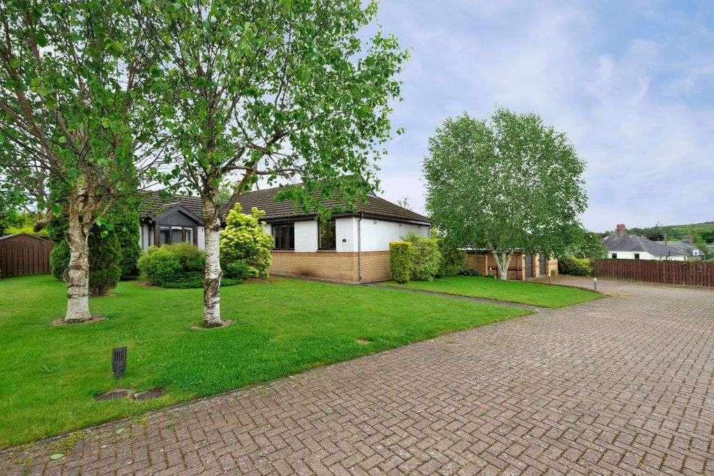 Property photo 1 of 24