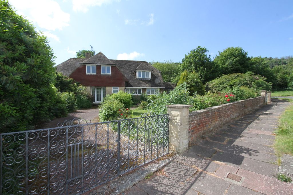 Property photo 1 of 21