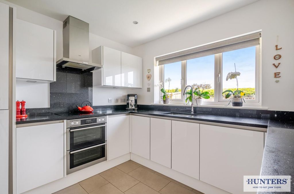 Property photo 3 of 23 72Ea9F99-A919-4d22-9c20-0Edb91B4d49E.Jpg