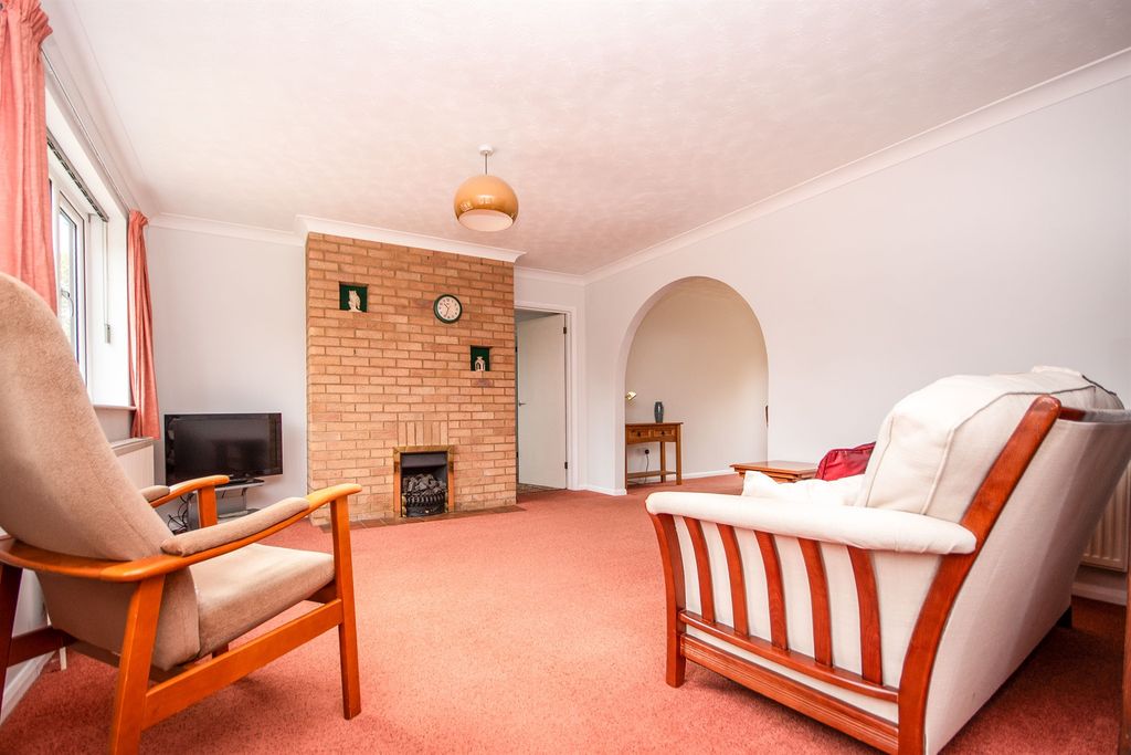 Property photo 3 of 13