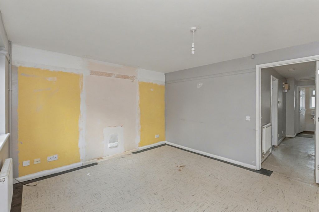 Property photo 2 of 19 16 Falcon Close, Oxford, Oxfordshire, Ox4 6Ey