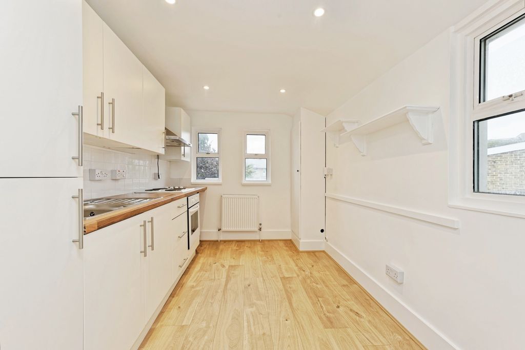 Property photo 3 of 15 Photo