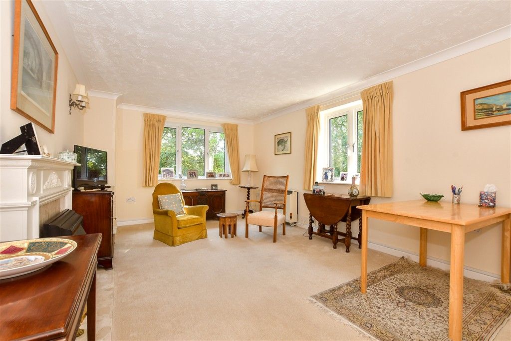 Property photo 3 of 14 Living Room