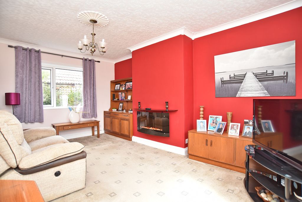 Property photo 3 of 17