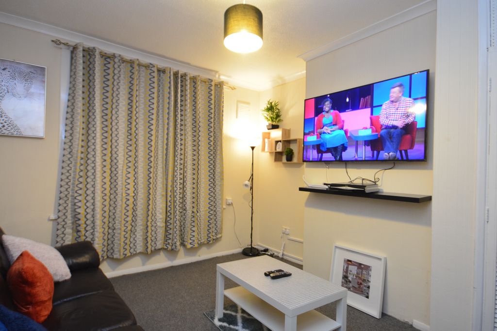 Property photo 3 of 32