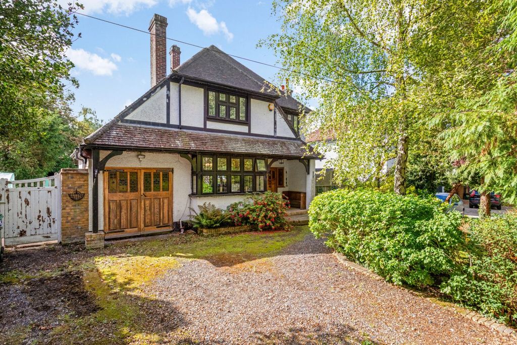 Property photo 2 of 24