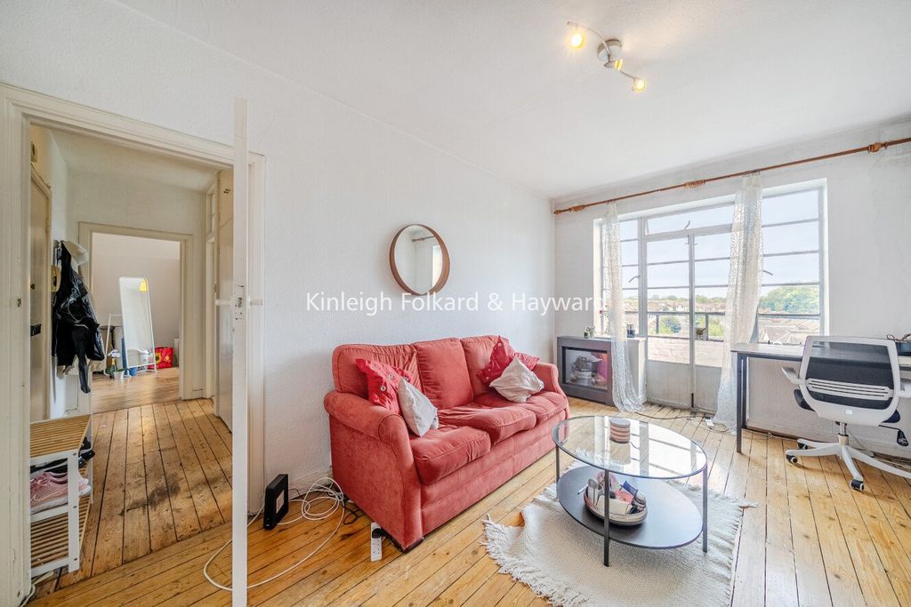 Property photo 3 of 8 Picture No. 06