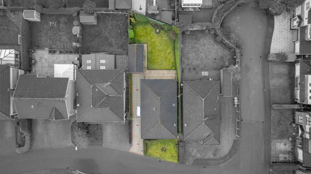 Property photo 3 of 25