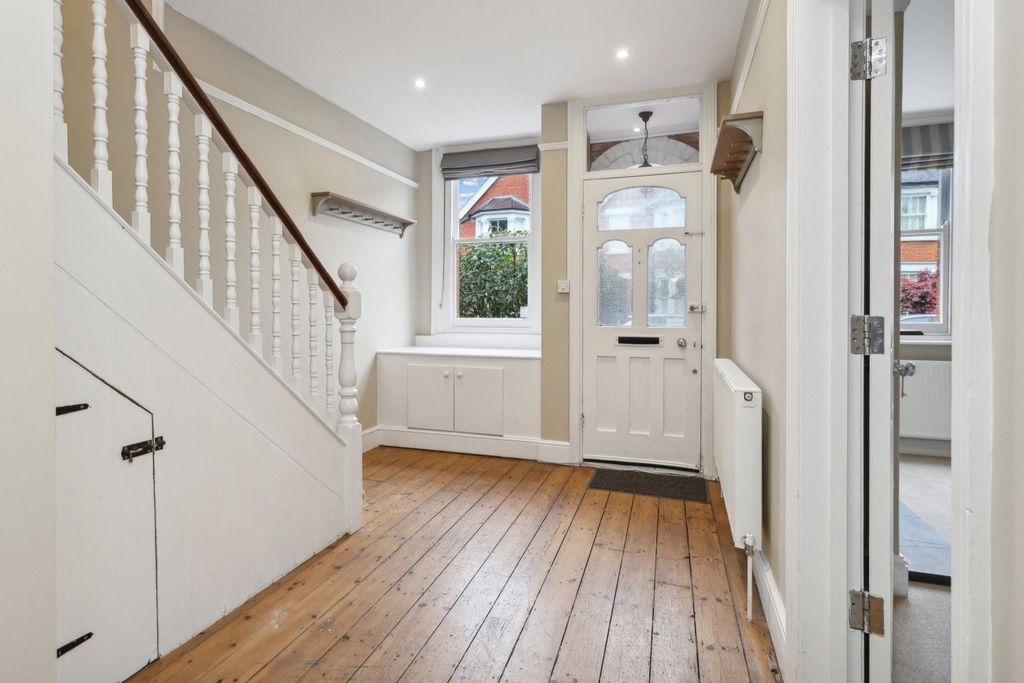 Property photo 2 of 14 051A9840