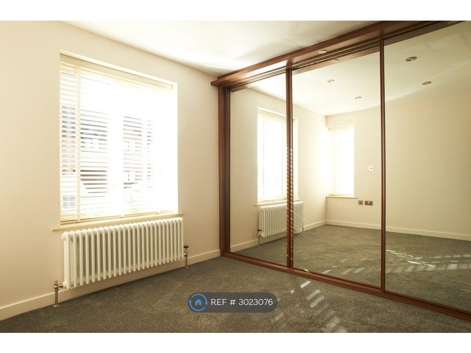 Property photo 3 of 4