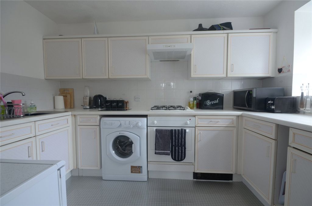 Property photo 3 of 6 Picture No. 12