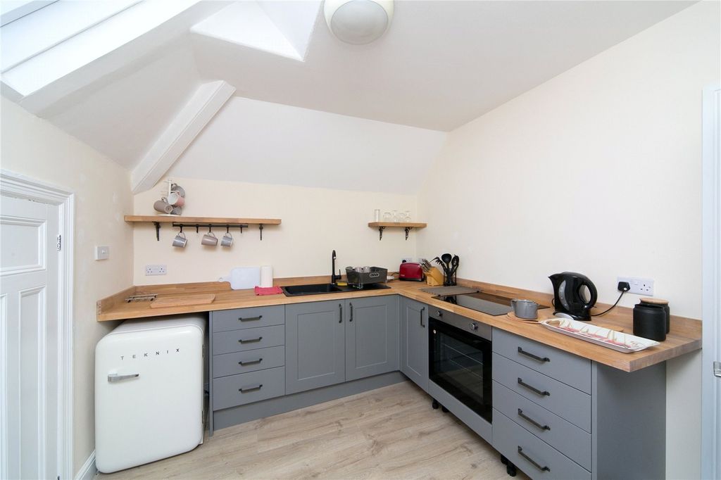 Property photo 3 of 19 Picture No. 20