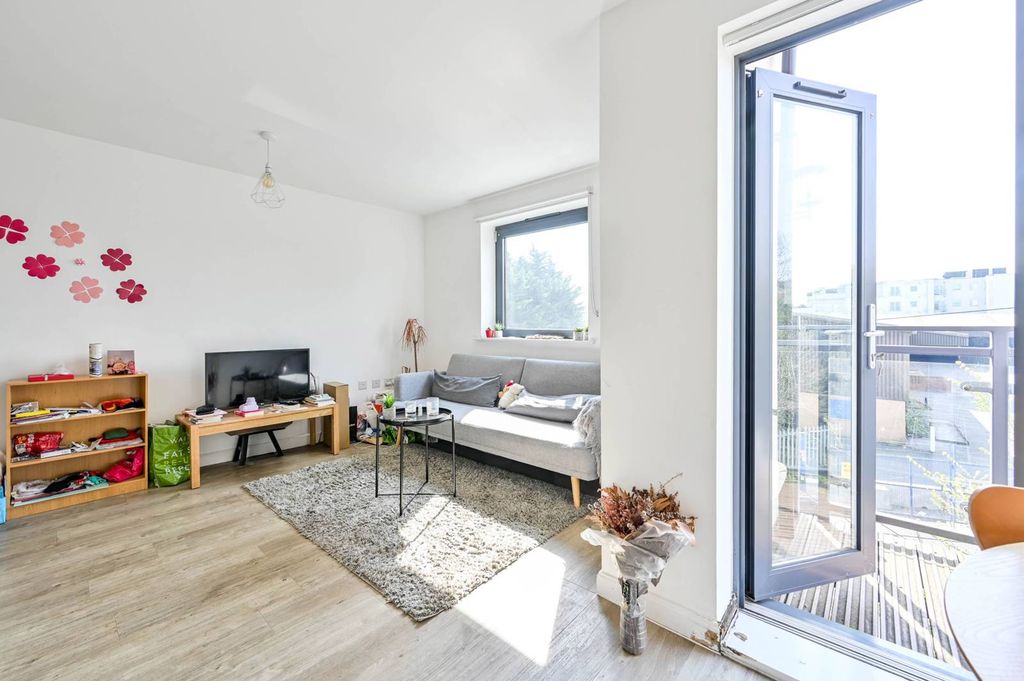 Property photo 1 of 6