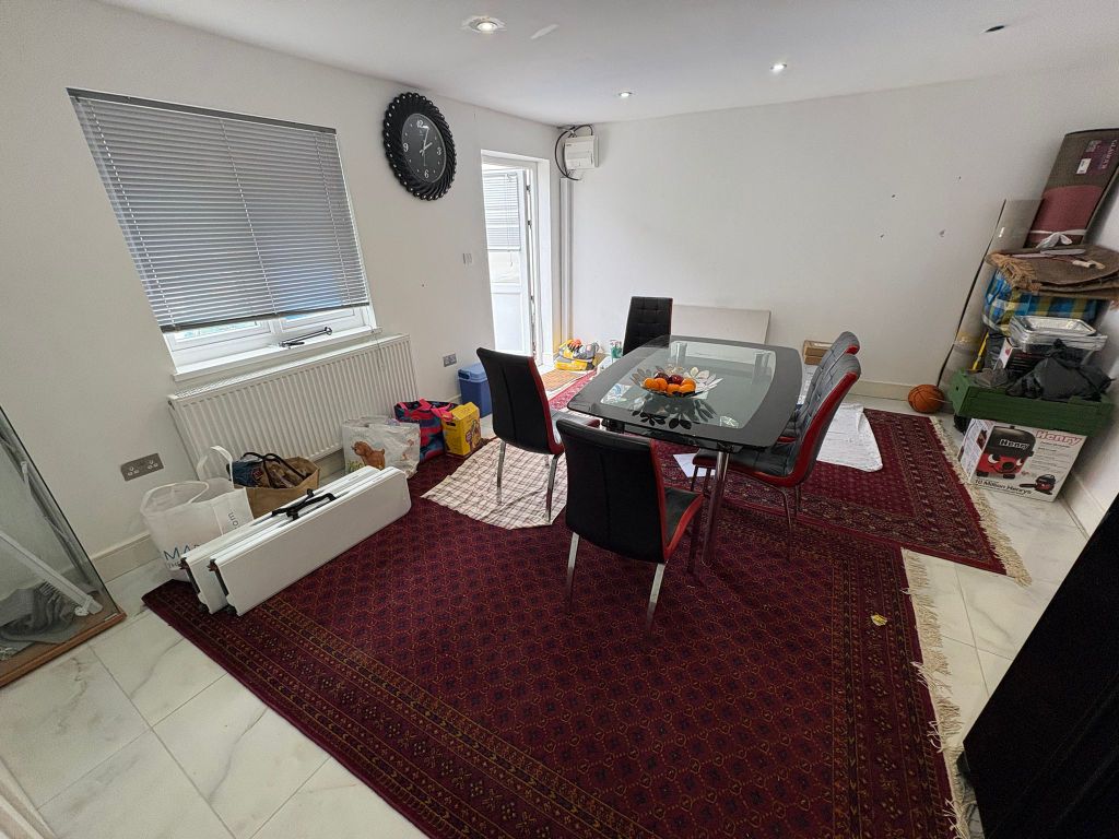 Property photo 1 of 3