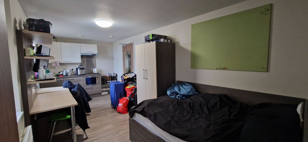 Property photo 2 of 12 Corut95856520260619-Interior-9-Iar5Ny6Ilculgovx.Jpg