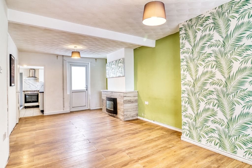 Property photo 3 of 12 Lounge - Diner