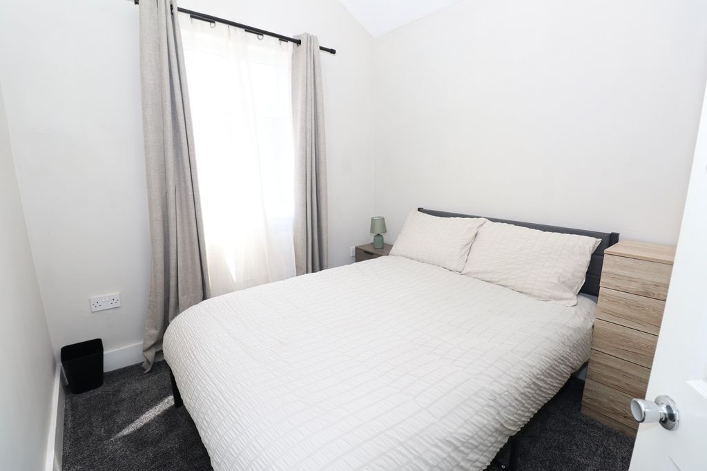 Property photo 2 of 10 Img_7987