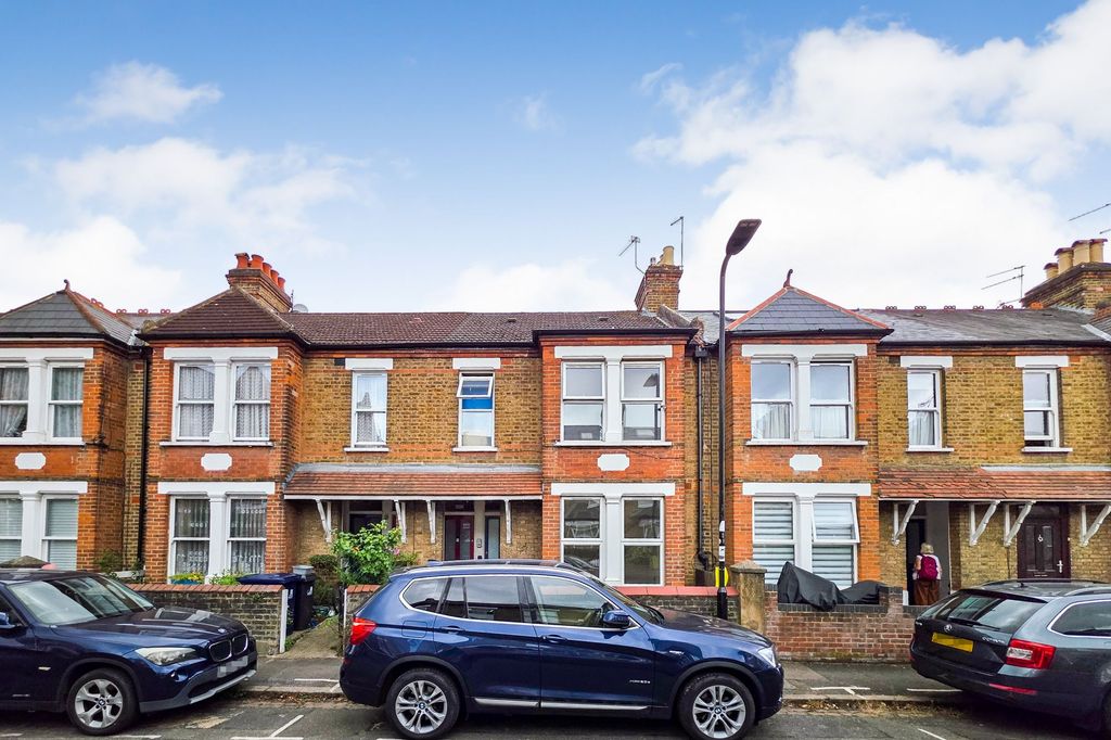 Property photo 1 of 10 40 Oaklands Road, Hanwell, London W7 2Dr